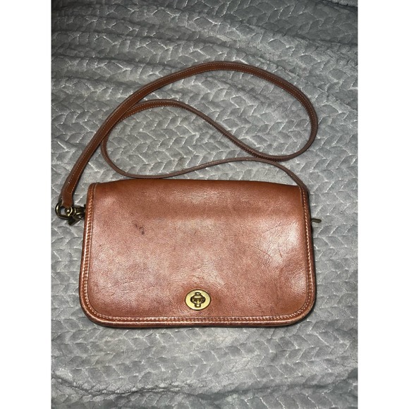 Coach Handbags - Coach Convertible Clutch vintage 70’s NYC USA Serial #361-4508 now style #9635
